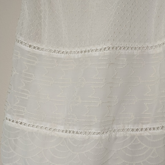 BB Dakota Micah Embroidered Scalloped Dress - Picture 6 of 8